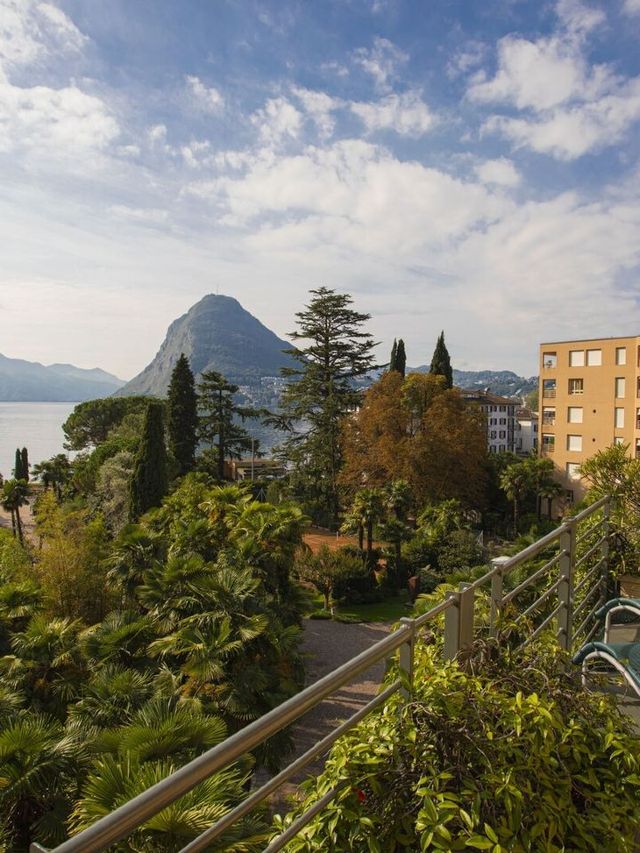 🌟 Luxe Lodgings: Villa Castagnola's Lakeside Bliss 🌟