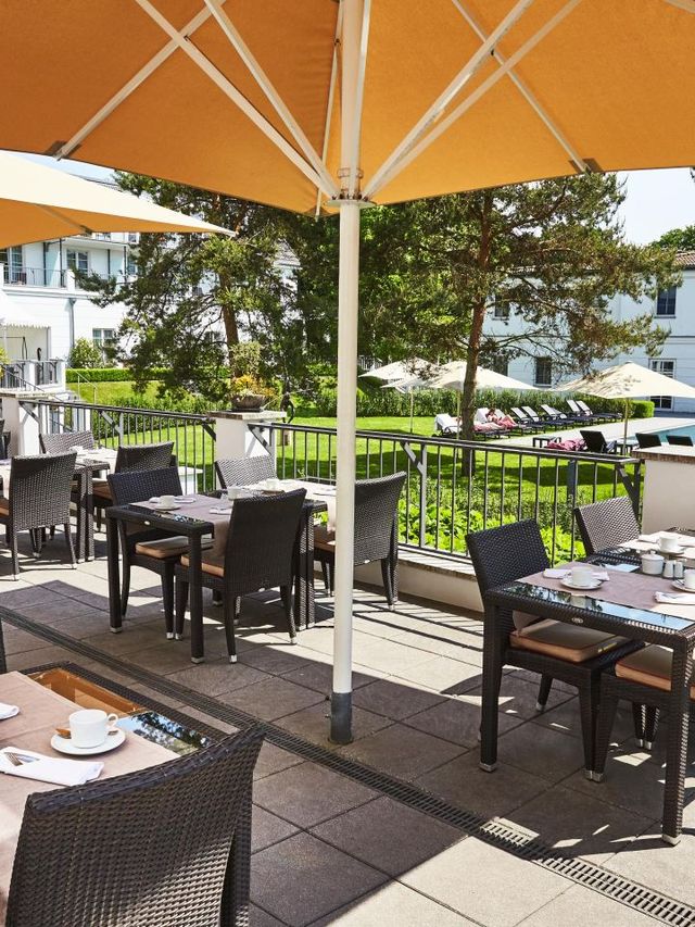 🌟 Zingst's Hidden Gem: Strandhotel Spotlight! 🏖️