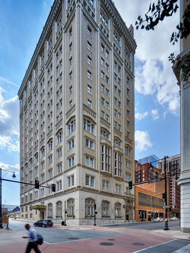 🌟 Kansas City Stays: Chic Comfort & Prime Views 🌟