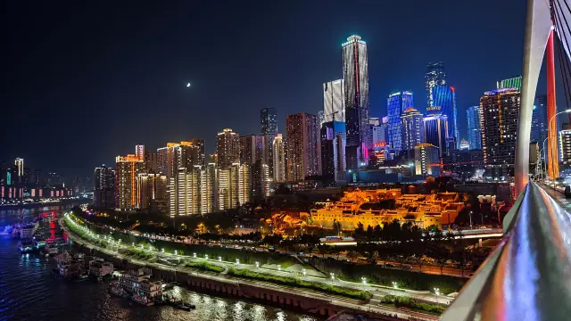 南濱路的夜景比洪崖洞震撼100倍!還不用人擠人!