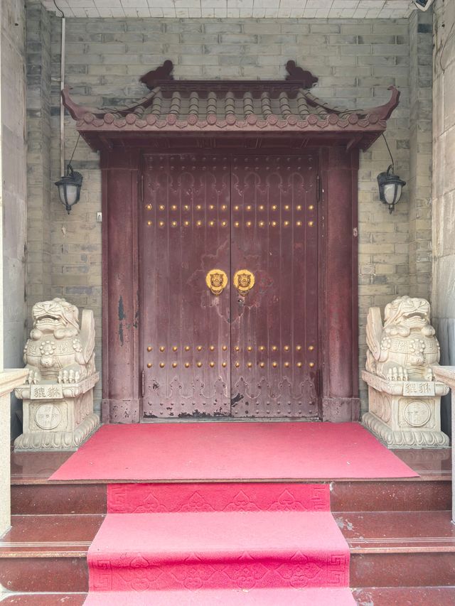 北京天安門東側東交民巷，百年舊使館，多樣建築風，最長胡同。