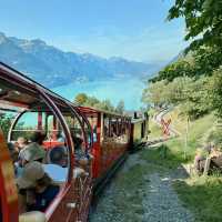 Golden pass through Brienz such a Heaven place 