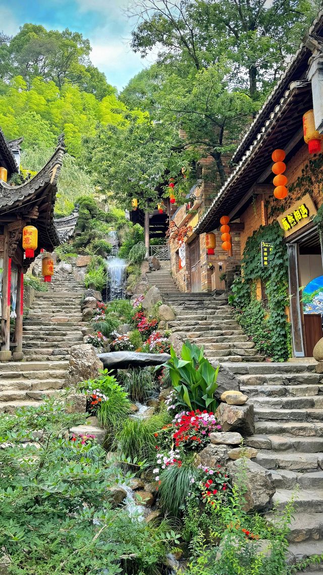 婺源篁嶺晒秋，秋日必遊之地。
