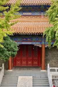 西五台雲居寺|鬧市中的寧靜古剎