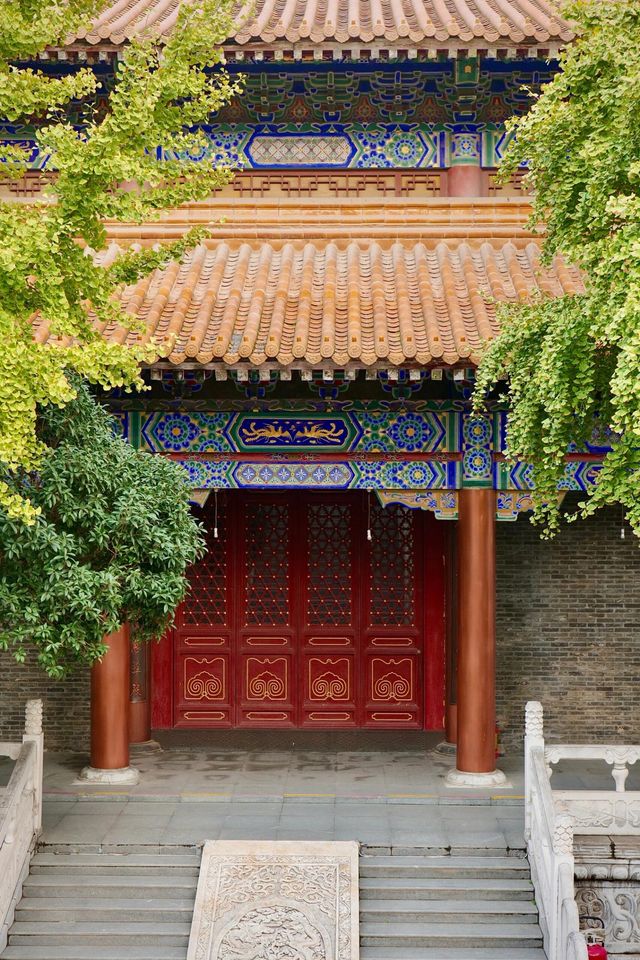 西五台雲居寺|鬧市中的寧靜古剎