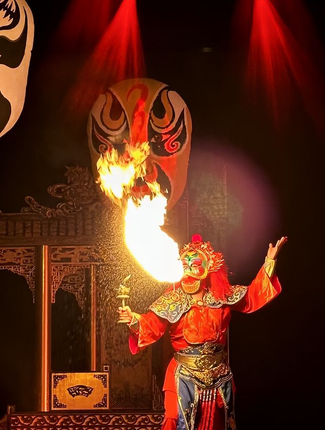 到成都一定要去這裡看川劇！穿越古今，盡在錦江劇場