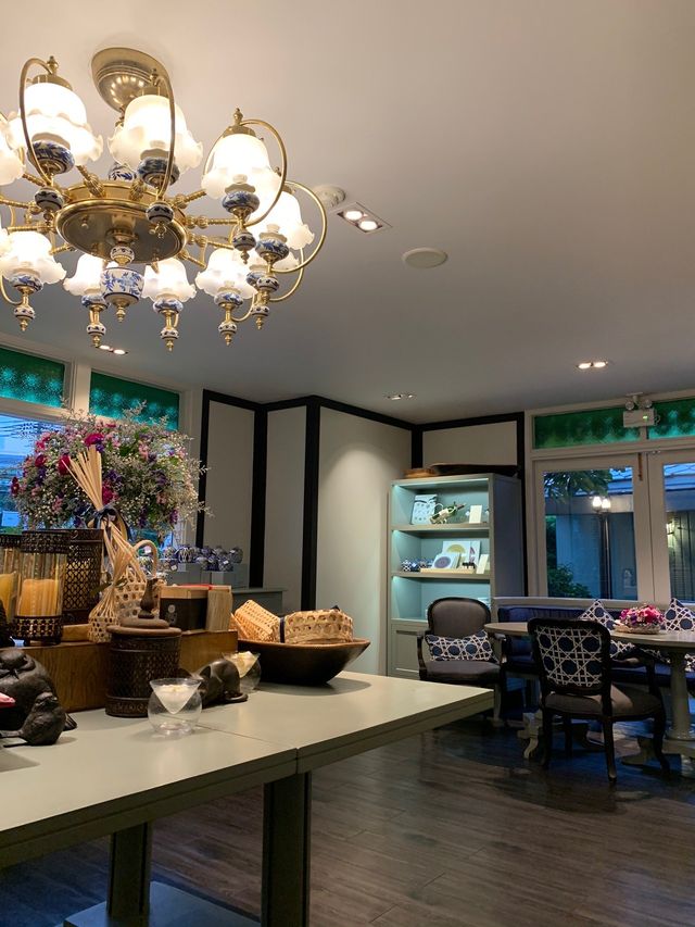 曼谷綠洲｜拉威坎拉亞酒店