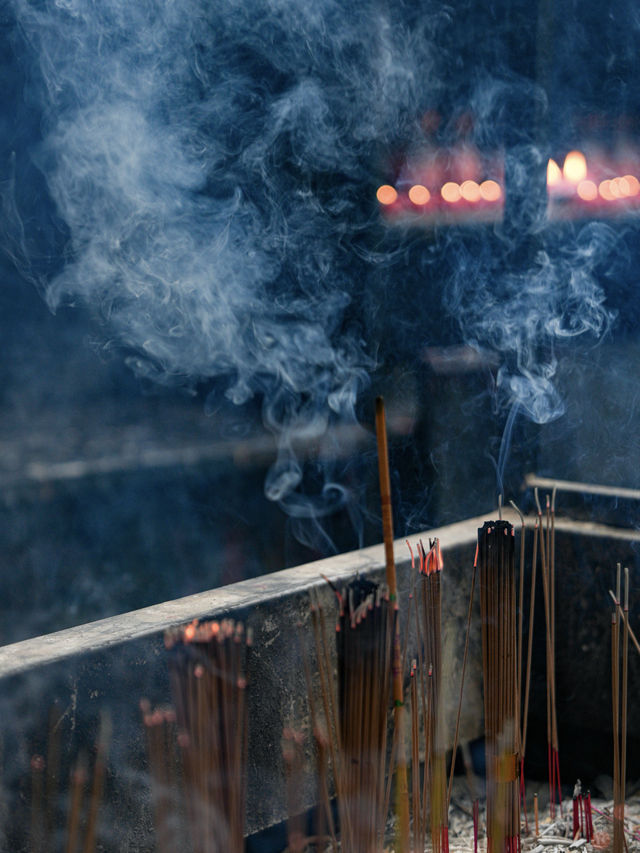 以為雨天的靈隱寺已經夠美了，直到去了這裡