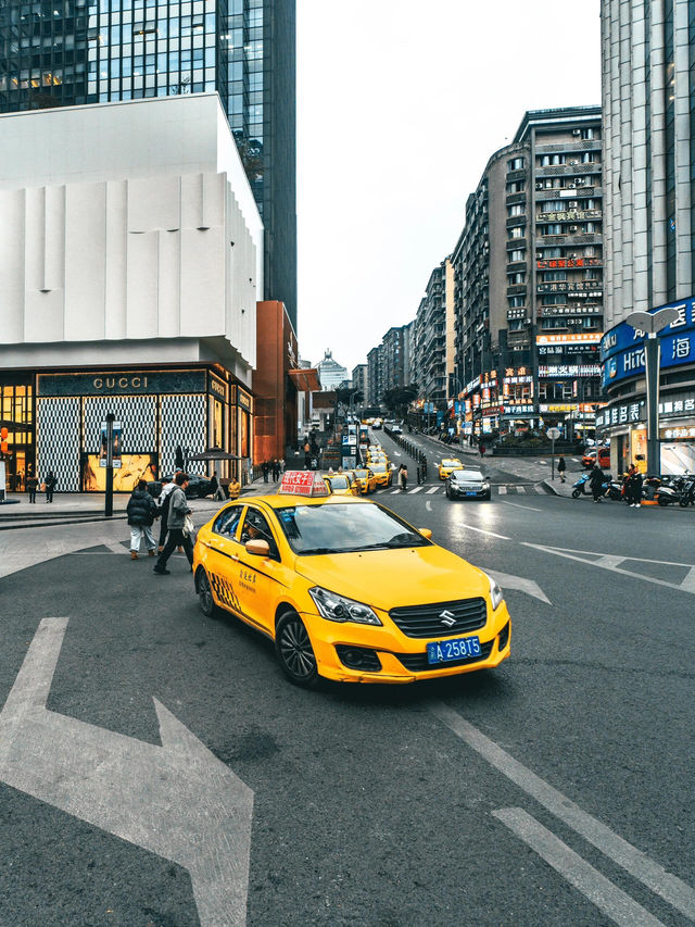 Chasing the "Little Hong Kong" Vibe: My Photography Mission in Chongqing ✈️