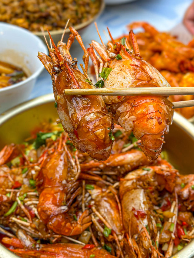 徐東呢間燒烤大排檔，盲點都好好食  就喺徐東，每次嚟都坐滿人，佢哋嘅菜式屬於盲點都唔會中伏嗰種，重