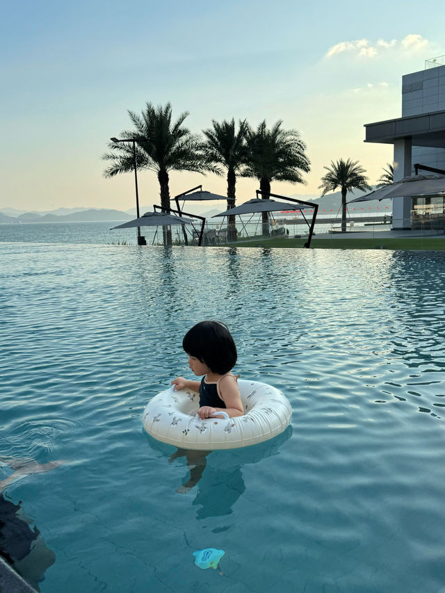 深圳大梅沙京基洲際度假酒店：無邊泳池海景盛筵