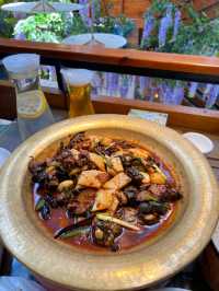 大理古鎮當地人都愛食嘅黃燜雞