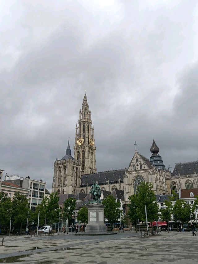 Discover Antwerp – Where History Meets Modern