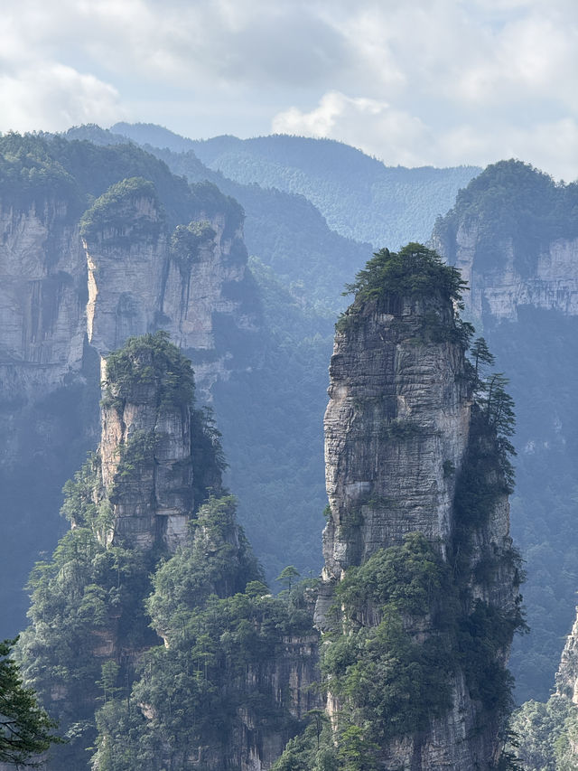 Real-Life Avatar World in Zhangjiajie Real-Life Avatar World in Zhangjiajie