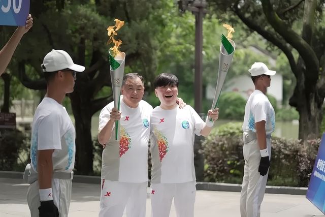 三國文化耀世界！成都世運會火炬穿越武侯祠