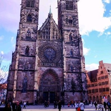 ⛪ St. Lorenz Church, Nuremberg – Gothic Splendor in the Old Town