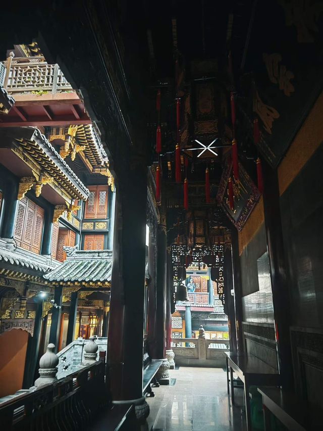 魔幻重慶古今同框 魔幻重慶古今同框