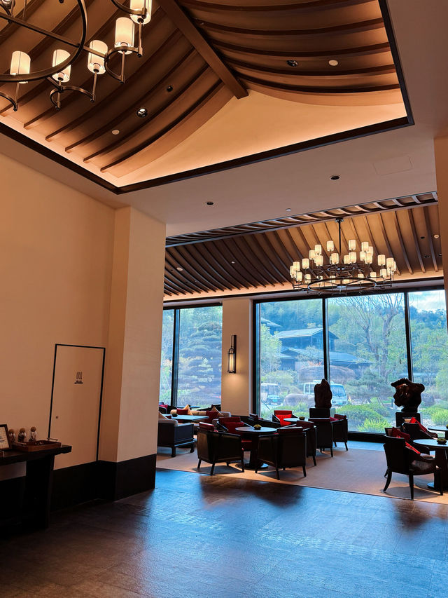 隱世於山野間,泡一場私湯溫泉 隱世於山野間,泡一場私湯溫泉