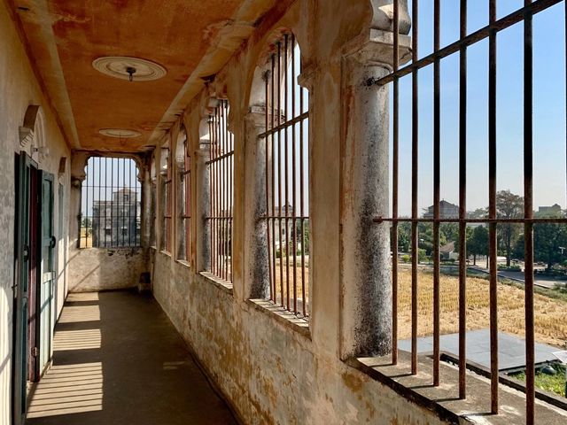 浮月村日出，秒穿百年