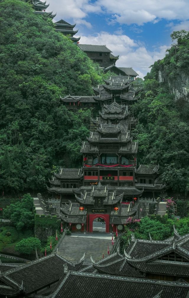 重慶隱藏千年苗寨!蚩尤九黎城+小眾秘境深度攻略 重慶隱藏千年苗寨!蚩尤九黎城+小眾秘境深度攻略