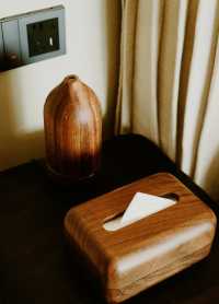 這次劍川沙溪之行,我住進了沙溪·森熹美學藝術精品民宿,簡直是一場美學的沉浸式體驗!侘寂風混搭新中式,