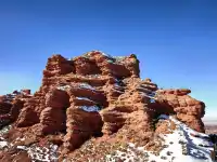 不望祁連山頂雪，錯把張掖當江南