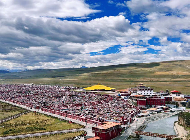 離天堂最近的絳紅佛國｜亞青寺，魂被留在了4000米！