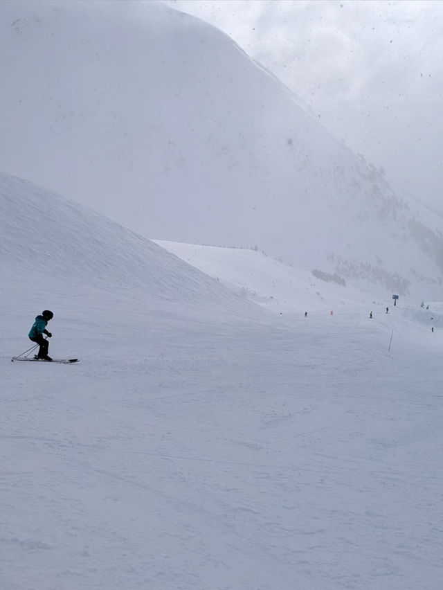 Skiing Alyeska: Epic Snow Vibes & Northern Lights ✨❄️ Skiing Alyeska: Epic Snow Vibes & Northern Lights ✨❄️