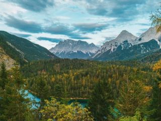 Stepping into an autumn fairytale in Germany: Encountering a secluded town without filters 🍂