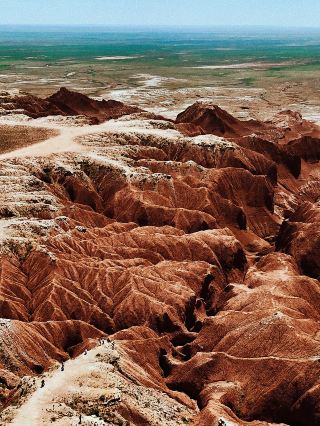 Ulanqab Dahongshan｜Breaking into the Red Secret Realm at the Heart of the Earth