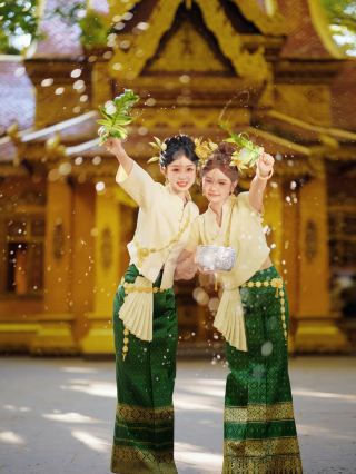 西双版納「神々の旅」5つ星ホテル宿泊を含む、9名様限定の少人数グループツアー（リラックスプラン）