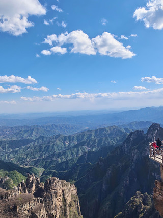 Baishishan: Beijing-Tianjin-Hebei's Weekend Just Got Legendary! Cloud Wonderland + Thrilling Glass Skywalk – Everyone Who's Been Raves About It!