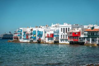 The ultimate guide to the world’s most stunning islands is here!