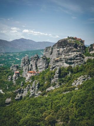 All the must-see spots for a 6-day deep dive into Greece are here