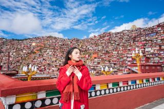 Encounter Seda, the Buddhist kingdom, in winter – a world of red and white
