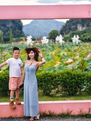 Found the Guangdong version of a "Hayao Miyazaki summer"! Lotus seas and pink muhly grass—you'll have so much fun you won't want to leave