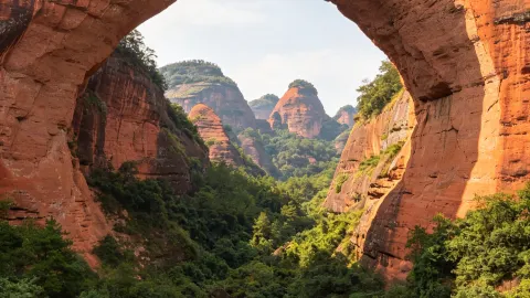 The Danxia wonderland praised by Xu Xiake | 6-day, 5-night luxury getaway for two in Feitianshan, Chenzhou — traveler post in Chenzhou