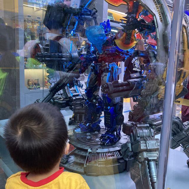《全球首間變形金剛主題餐廳🤖》