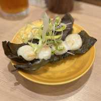 【大阪・東梅田】お一人様歓迎！創作料理の立ち飲み処「大衆呑処 サカグラ」