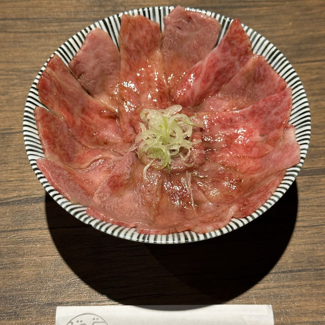 肉丼が最高過ぎた… じびるや