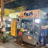 หาของกินที่ตลาดประตูเชียงใหม่