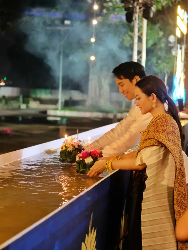 Loi Khrathong Festival in Bangkok!