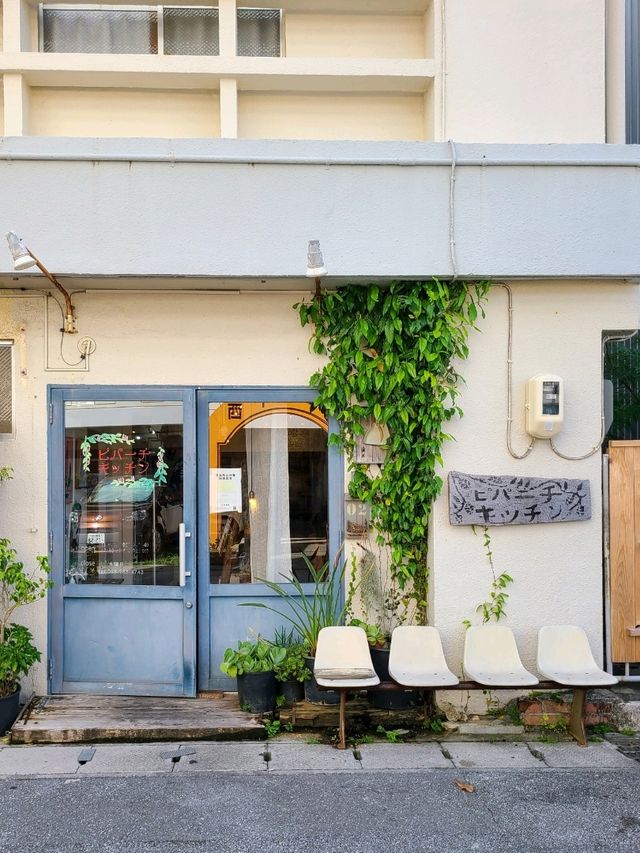 那覇のやさしい食堂