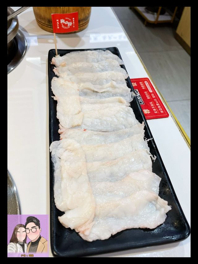 人均$70RMB 新開於皇庭廣場一人一鍋! 新鮮牛肉每天屠宰🫣❤️ 人均$70RMB 新開於皇庭廣場一人一鍋! 新鮮牛肉每天屠宰🫣❤️
