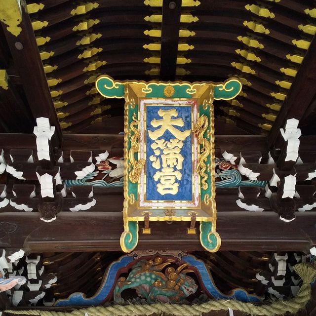 京都 北野天満宮の『なで牛』に雪が積もっていた。