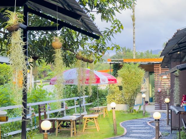 ร้านส้มตำแซ่บนัว ย่านเขาหลัก