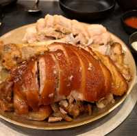 A delightful Pork trotters and belly, Manjok Ohyang