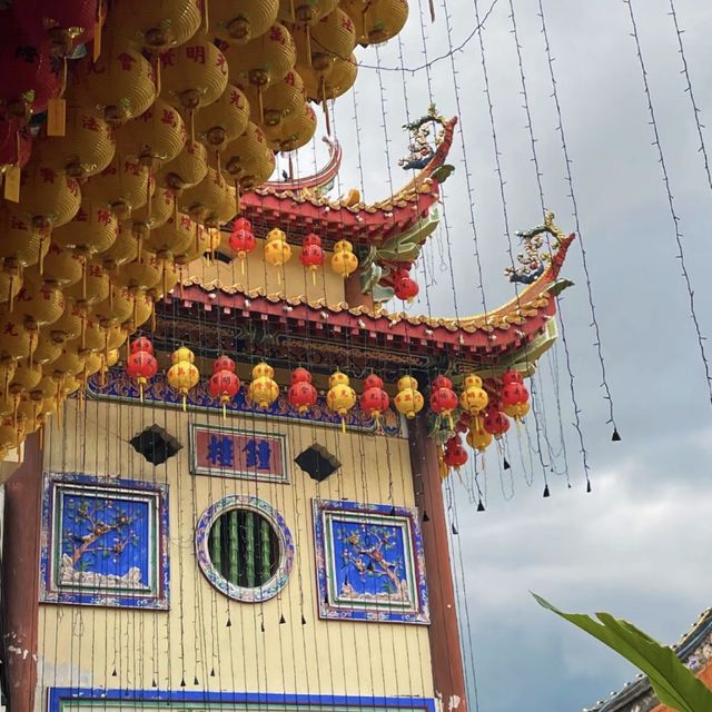 靈心寧靜！探索檳城極樂寺的宗教寶藏🏯🙏🌸