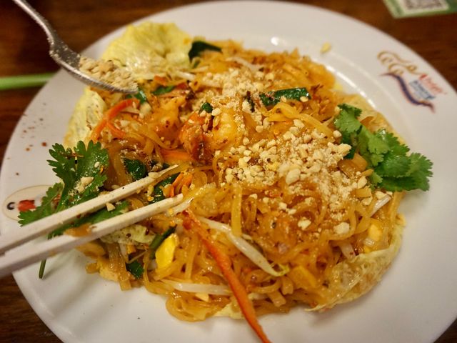 방콕 현지인 팟타이 맛집 팁싸마이 🍤