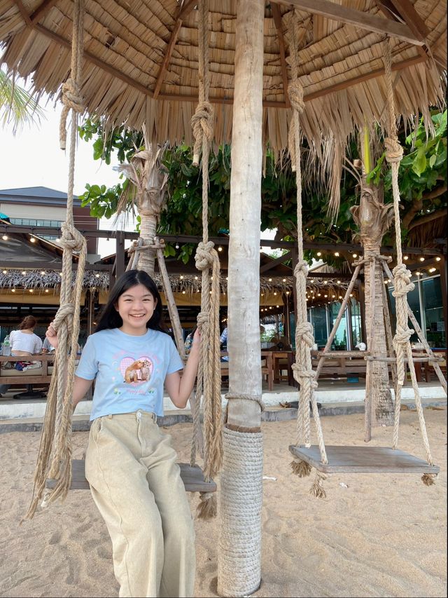 ร้านอาหารซีฟู้ด & คาเฟ่ บรรยากาศดี ริมทะเล จ.ระยอง